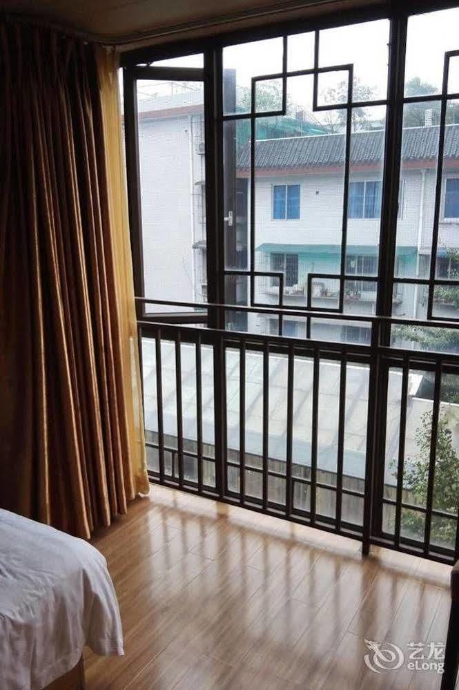 Dujiangyan Easy Hotel Екстериор снимка